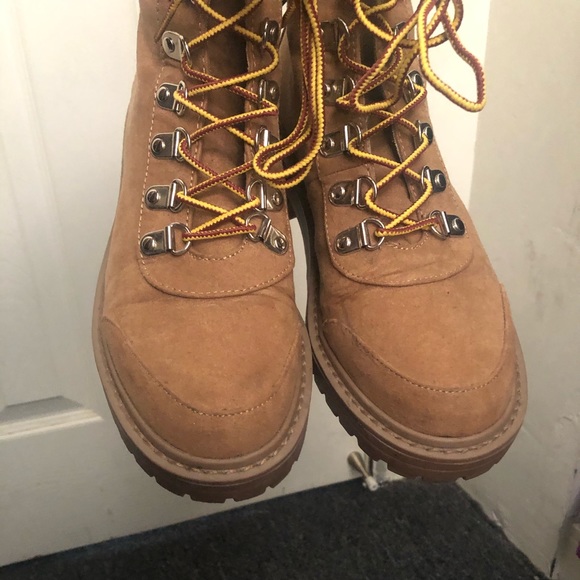F21 tan combat boots - Picture 3 of 8